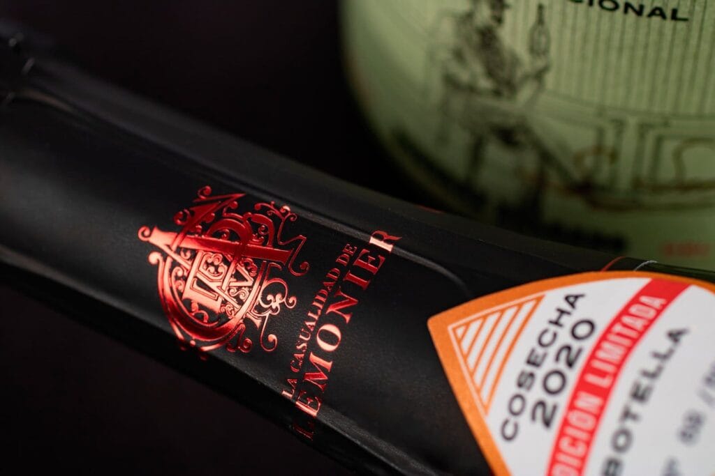 diseño gráfico de botella de cava